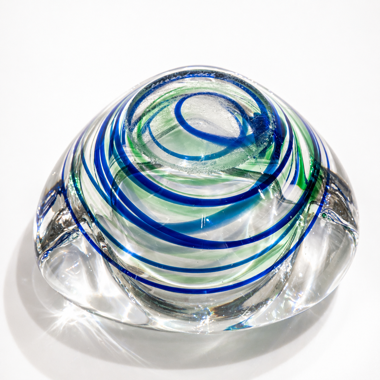 Max Verboeket Crystal Art Glass Catchall – “Abstracta” Blue & Green Swirl, Kristalunie Maastricht, 1960s