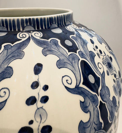 1950s–1960s Delft Blue & White Lidded Vase – Regina Gouda Floral & Bird Motif